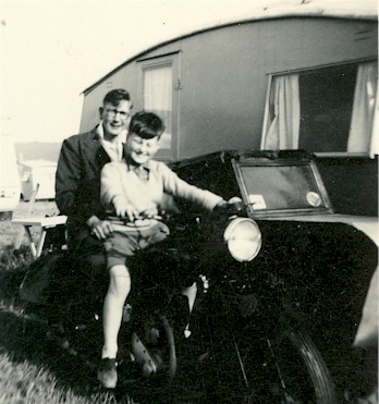 3.jpg (44224 bytes)