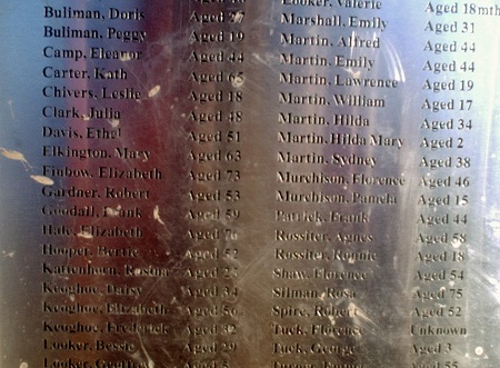 memorial_nameplate.JPG (103346 bytes)