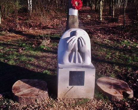 memorial_woodland.JPG (138571 bytes)
