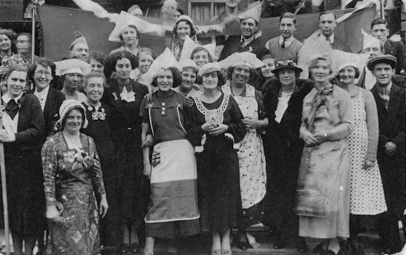 napier_road_king_georgeVl_coronation_1937.jpg (78170 bytes)