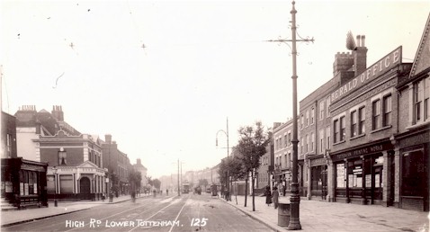 northumberland_park_high_road.jpg (34297 bytes)