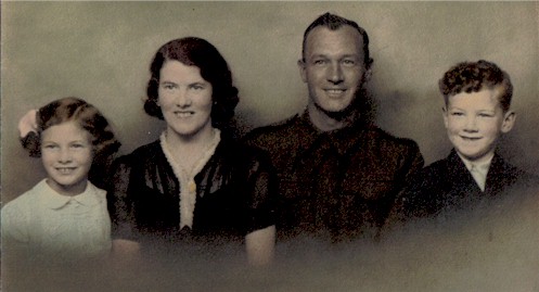 sergeant_wilson_family.jpg (36180 bytes)