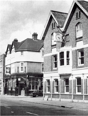 spurs_ground_entrance_1978.jpg (44918 bytes)