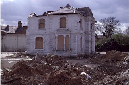 the_white_house_1984.jpg (48168 bytes)