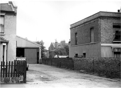 14_summerhill_st_johns_cottage.jpg (31685 bytes)