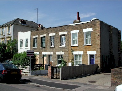 45_51_summerhill_road_park_cottages.jpg (40111 bytes)