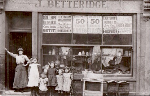 am_betteridge_and_family.jpg (55051 bytes)