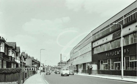 gestetner_broad_lane_tottenham_1970.jpg (33652 bytes)