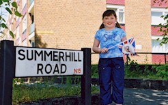 r0411.jpg (23340 bytes)