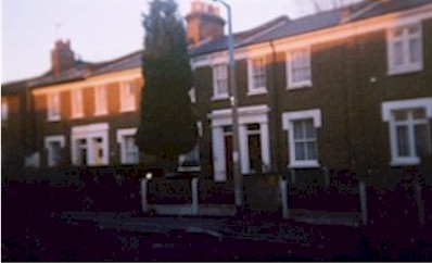 r046.jpg (23748 bytes)