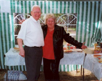 reunion2.jpg (31883 bytes)