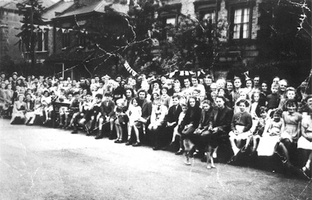 shr_veday1.jpg (52698 bytes)