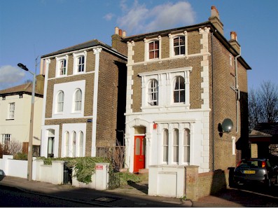 summerhill_chester_and_pembroke_villas.jpg (43178 bytes)