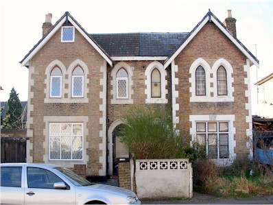 summerhill_shakespeare_villas.jpg (44305 bytes)